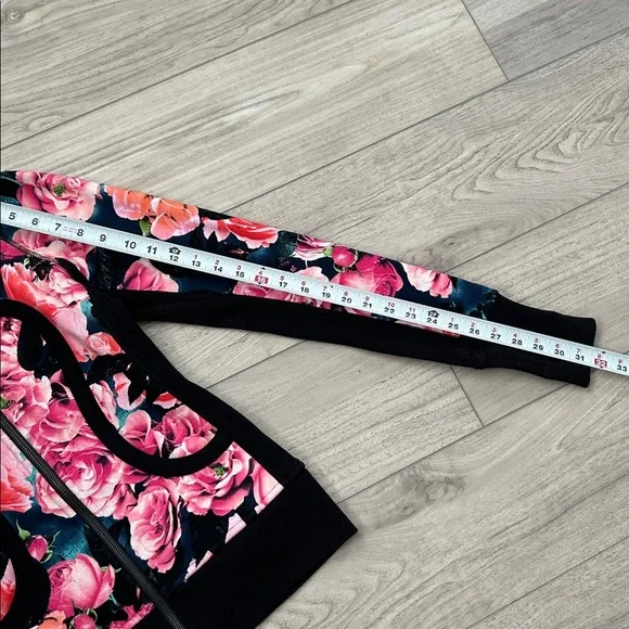 Lululemon Secret Garden Vintage Pink Floral Scuba Zip Hoodie Jacket Size 6 - Picture 13 of 14